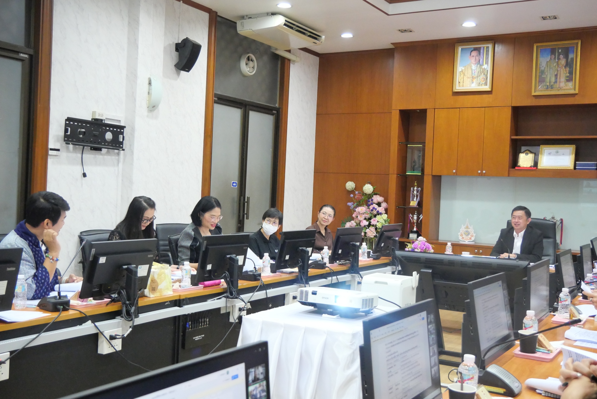 title - ประชุมคณะทำงานพิจารณาผลงานการปฏิรูปที่ดินเพื่อส่งเข้าประกวดการรับรางวัล ครั้งที่ 1/2569 (สมัครขอรับรางวัลเลิศรัฐ ประจำปี 2569) พร้อมประชุมผ่านระบบออนไลน์ ZOOM Meeting 